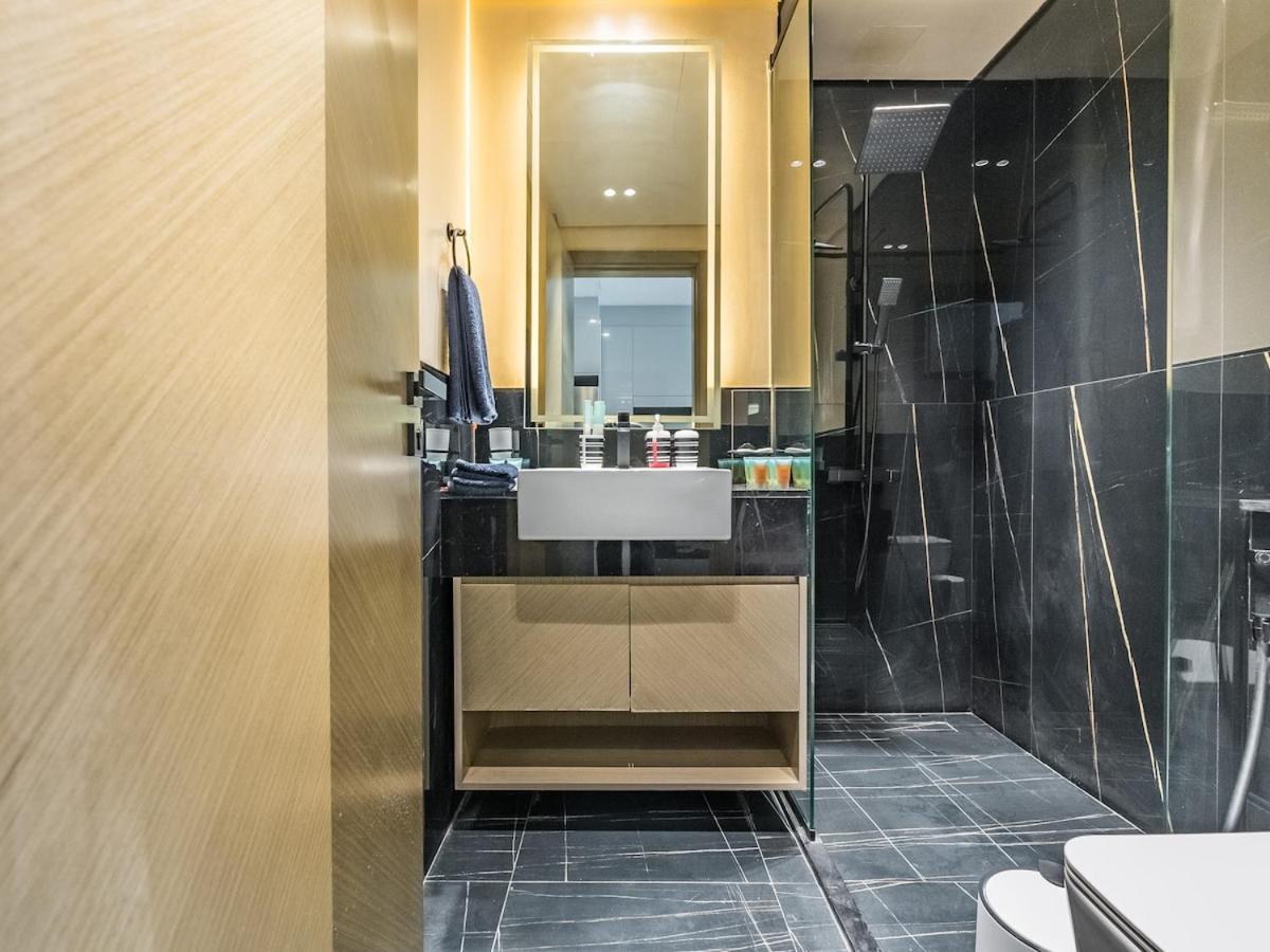 Luxurious Prime Location Business Bay *
