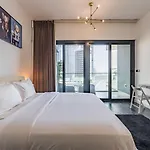 Luxurious Studio Prime Location Business Bay