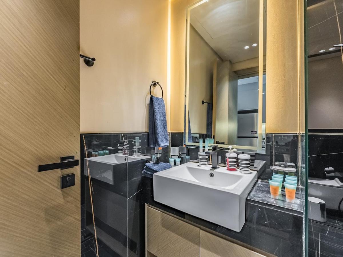 Luxurious Prime Location Business Bay * Dubai