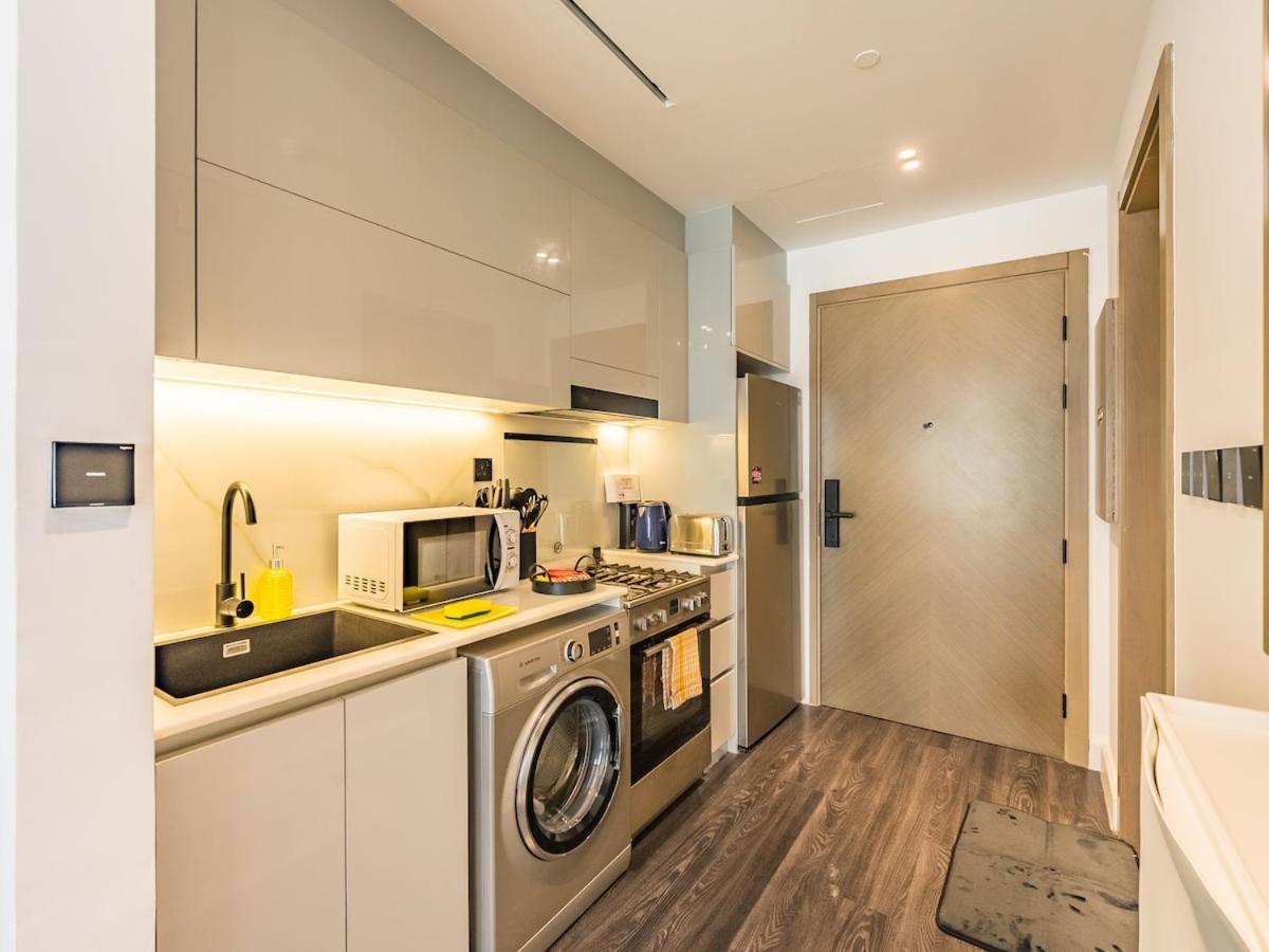 Luxurious Prime Location Business Bay Apartment *
