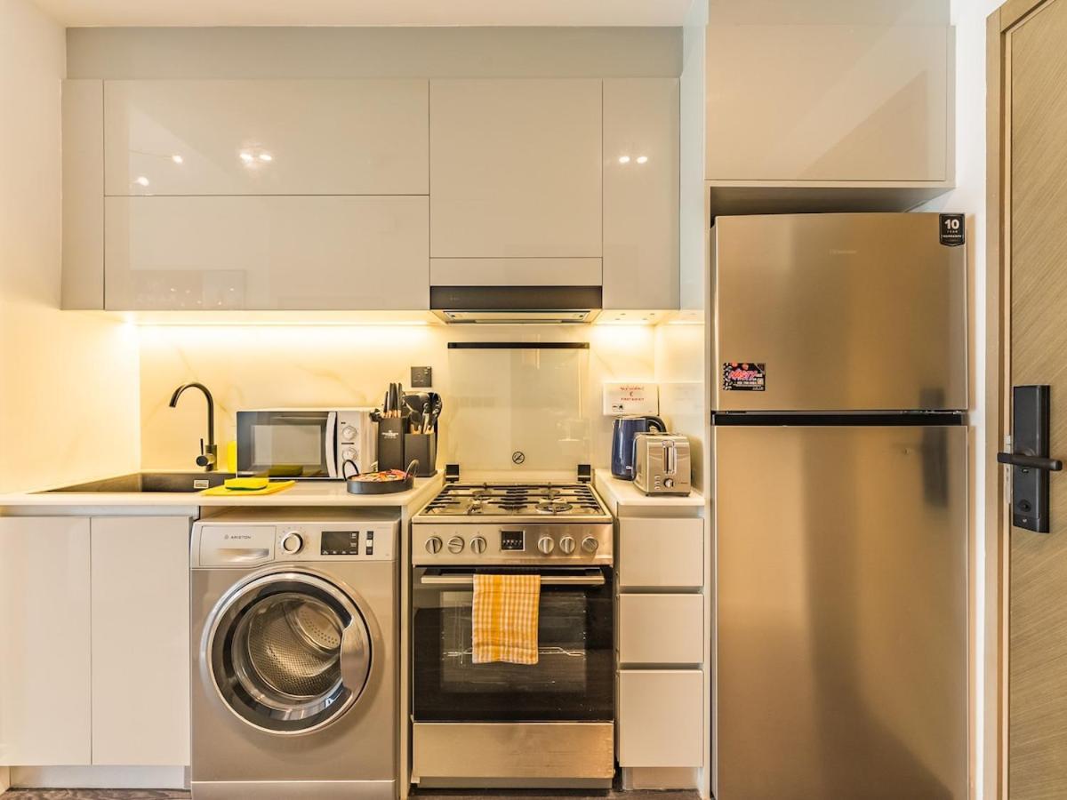 Luxurious Prime Location Business Bay Apartment Dubai