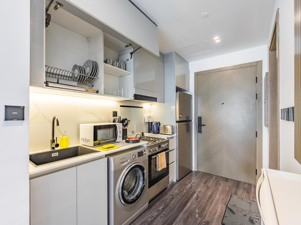Luxurious Prime Location Business Bay Apartment *